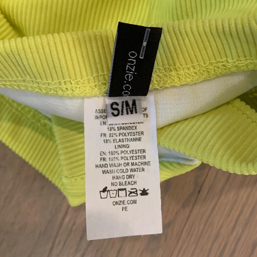 Onzie NWT Half Moon Bra - Picture 4 of 10